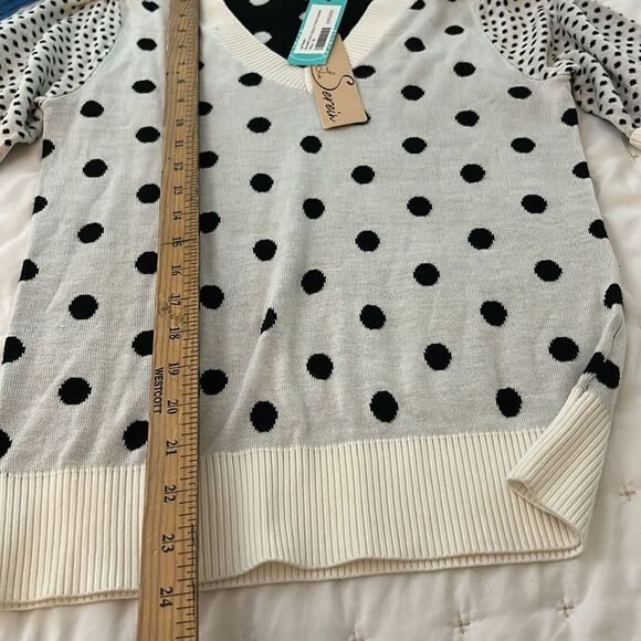 La Serein Polka Dot V-Neck Sweater - Black and White size extra small - Picture 5 of 6